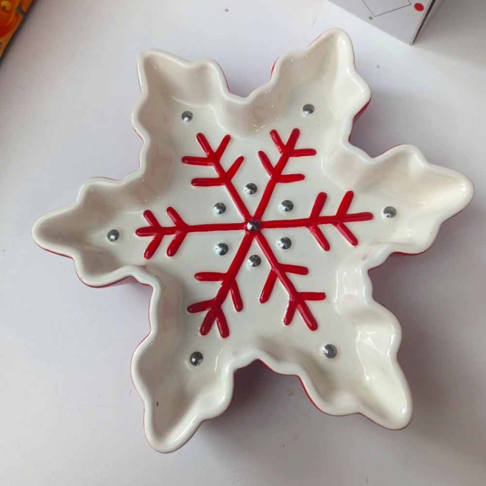 Hallmark Snowflake Dish